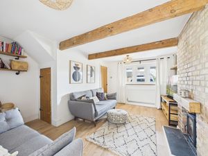 Lounge- click for photo gallery